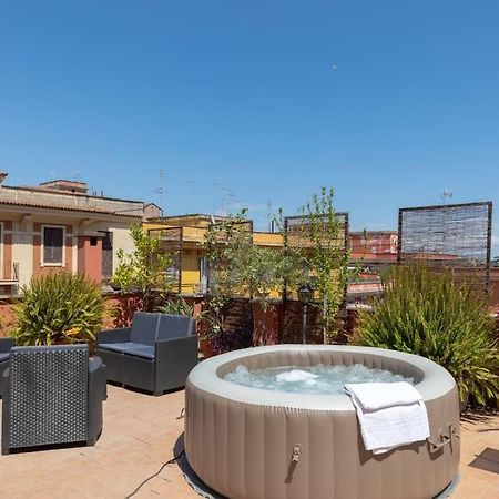Penthouse With Jacuzzi On Private Terrace In Trastevere 罗马 外观 照片