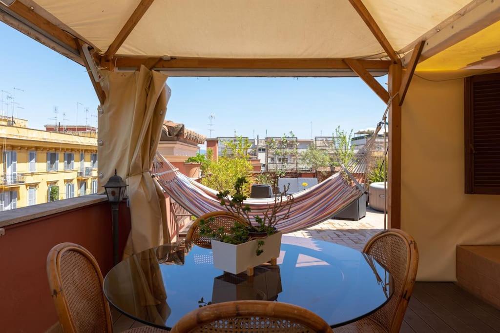 Penthouse With Jacuzzi On Private Terrace In Trastevere 罗马 外观 照片