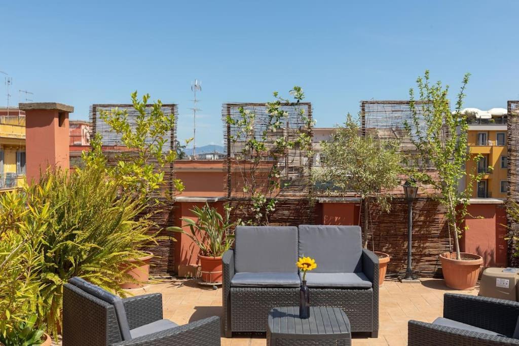 Penthouse With Jacuzzi On Private Terrace In Trastevere 罗马 外观 照片