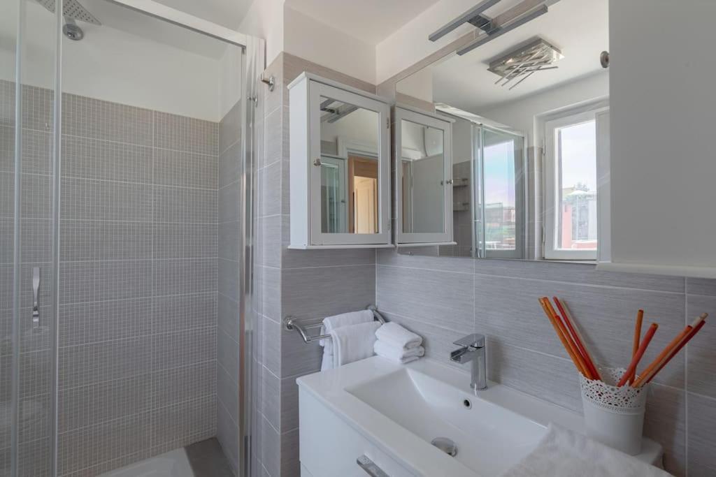 Penthouse With Jacuzzi On Private Terrace In Trastevere 罗马 外观 照片